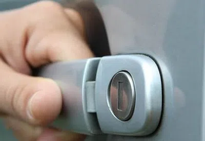 Little Village Locksmith Store Lake Mary, FL 407-452-3486 - 21-unlock-car